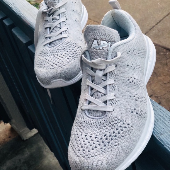 lululemon athletica Shoes - APL Lululemon techloom pro Womens Sz 10 US Grey